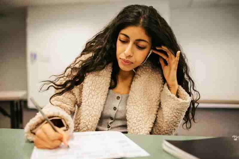<b>How to Crack Competitive Exams with Online Mock Test?</b> image